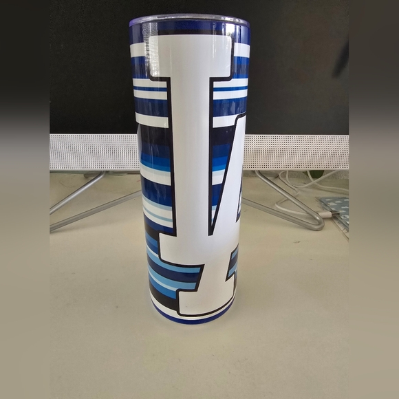 LA blue and white 20 oz tumbler - Picture 2 of 9